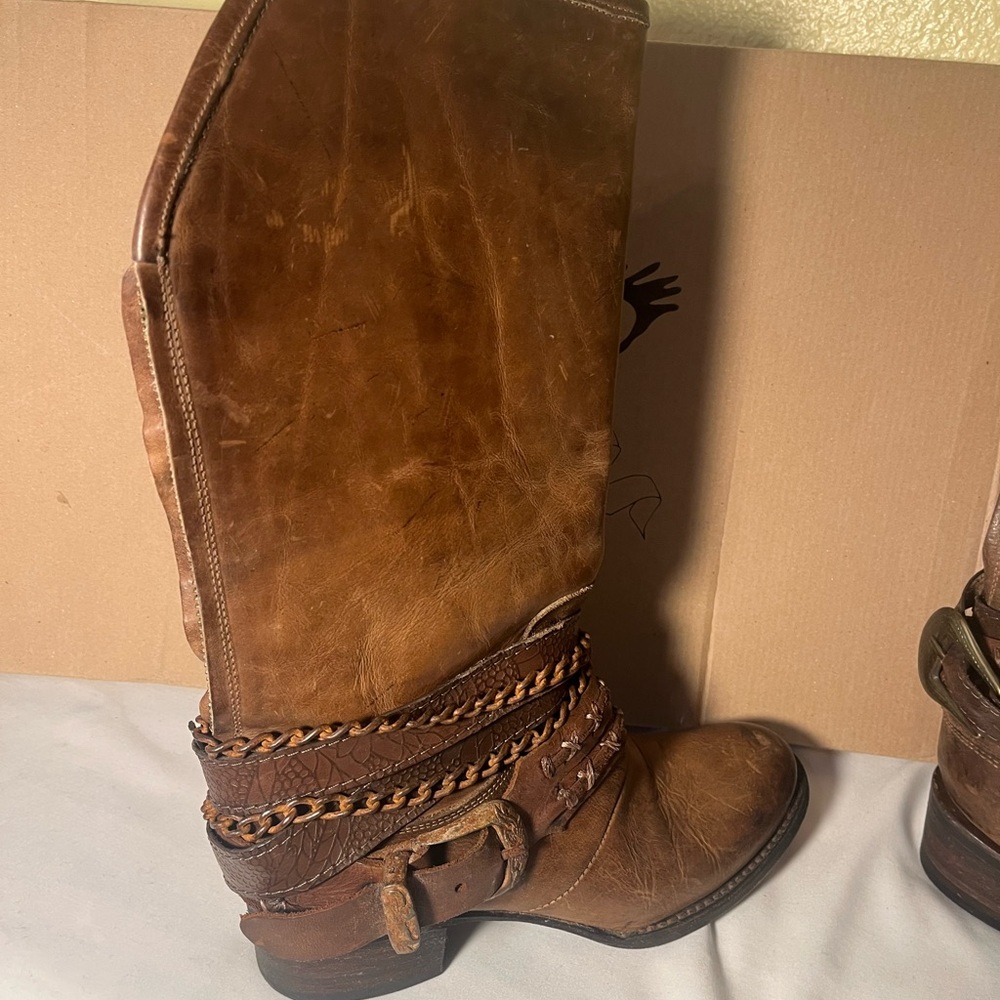 Freebird by Steven Brown Heeled Boots with Distressed Leather - Picture 2 of 11